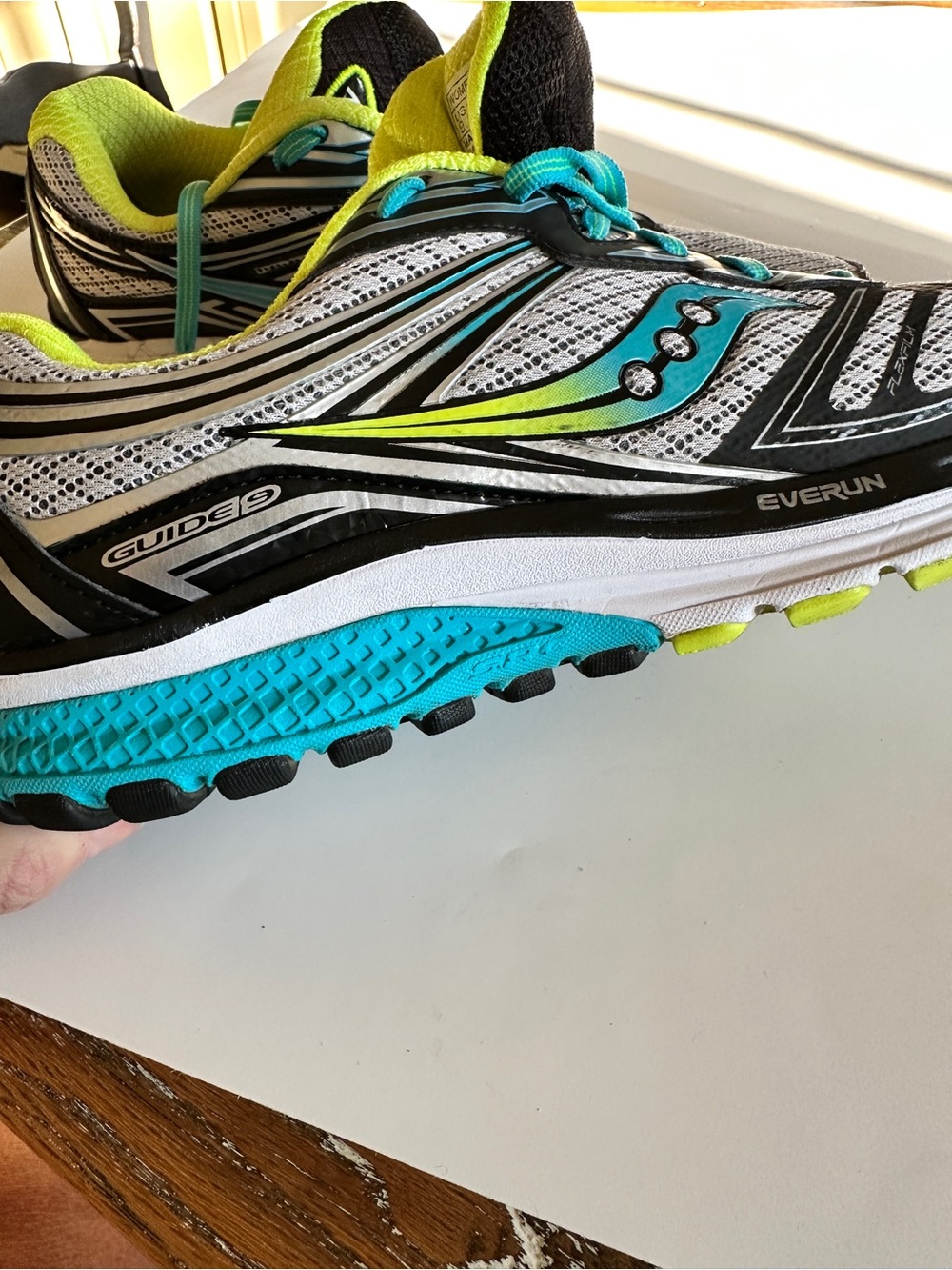 Saucony Guide 9 Everun Women's Running Shoes in White, Black, Teal and Lime 9.5 - Picture 13 of 13